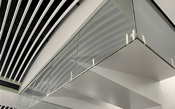 石嘴山玻璃挡烟垂壁