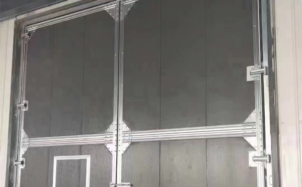 石嘴山兰州厂房石嘴山工业门选购与使用指南：打造高效安全的生产环境