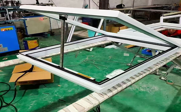 某地下车库出入口石嘴山排烟窗配置工程