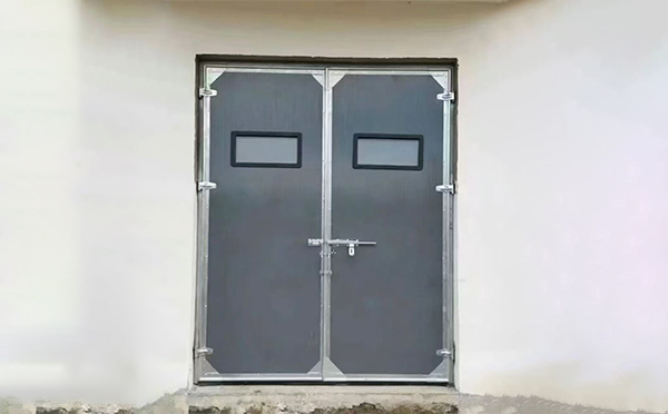 石嘴山工业门在高温作业区域的运行表现